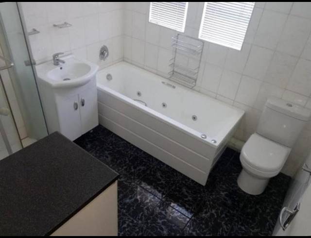 3 BEDROOM APARTMENT FOR SALE IN GROBLERPARK